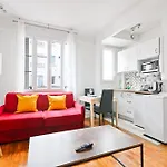 Heart Of Paris Studio-2P Invalides Free Netflix