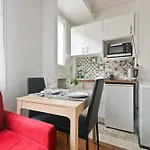 Heart Of Paris Studio-2P Invalides Free Netflix